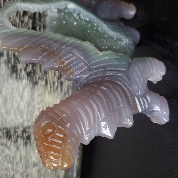 Fluorite Stegosaurus 🦖 🦕 - Picture 3 of 9